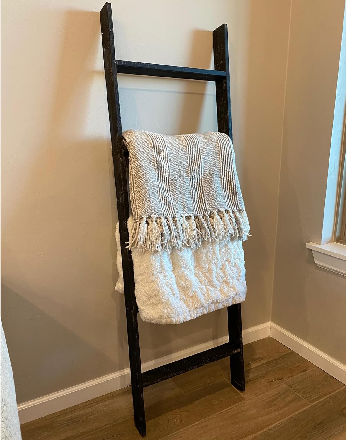 Rustic Farmhouse Throw Blanket Bookcase Ladder