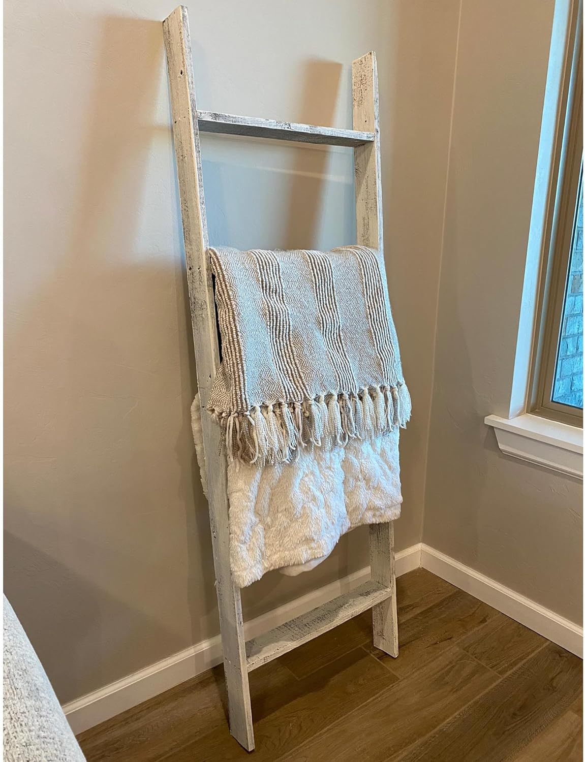 Rustic Farmhouse Throw Blanket Bookcase Ladder